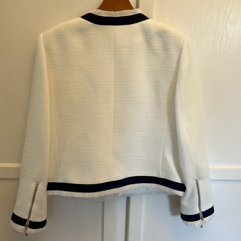 Tahari Zippered Jacket - Size 10 - Picture 2 of 5
